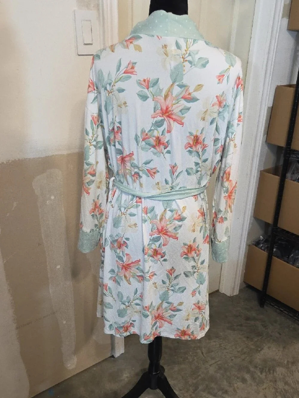 Flora Nikrooz Mint and Coral Floral Satin-Trim Robe Intimates - Picture 5 of 11